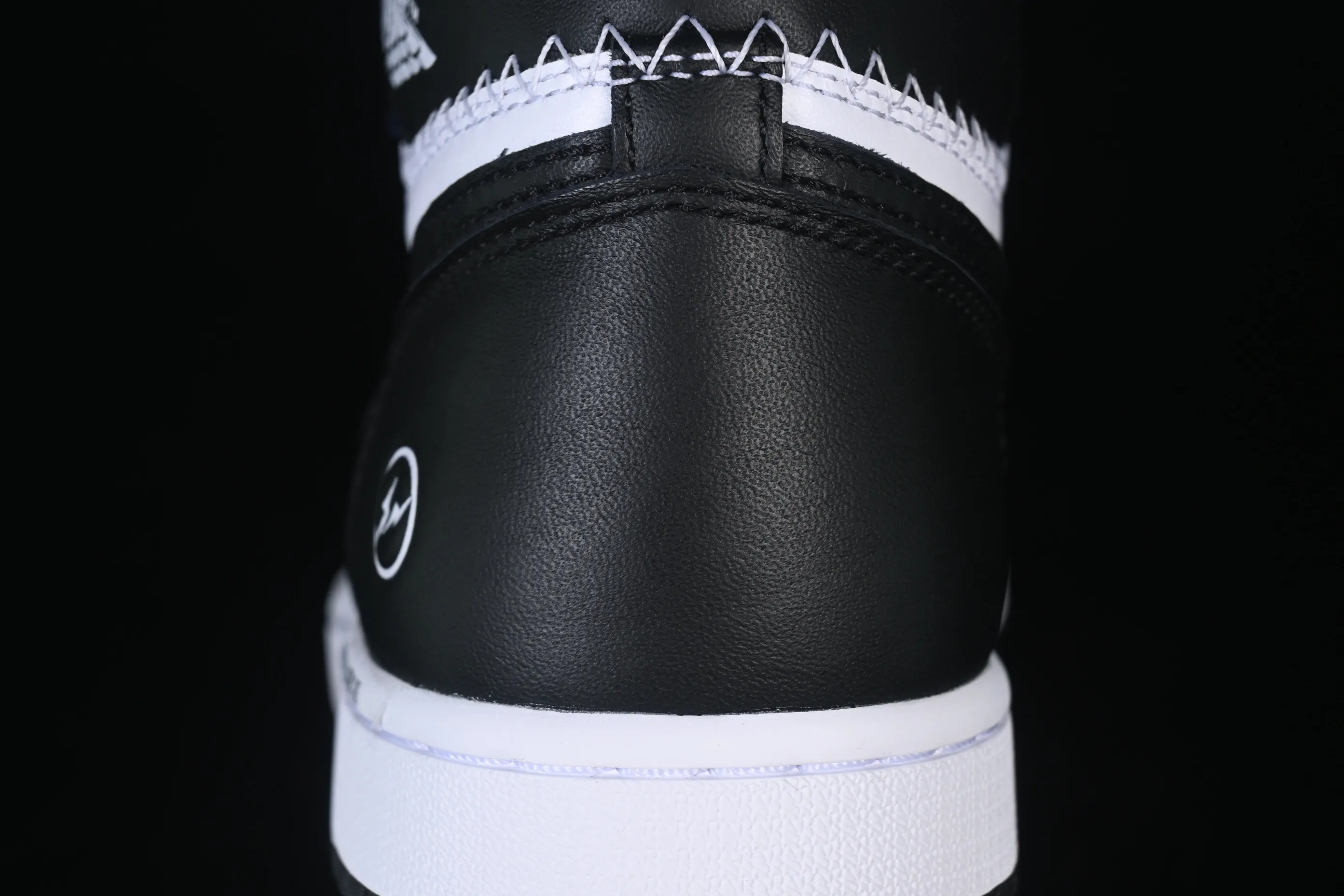 All categories Air Jordan Jordan series basketball shoes Air Jordan 1 High LJR version Fragment Design x Union x Air Jordan 1 Hi Joe 1 Fujiwara Hiroshi Lightning high-top basketball shoes II7282-100